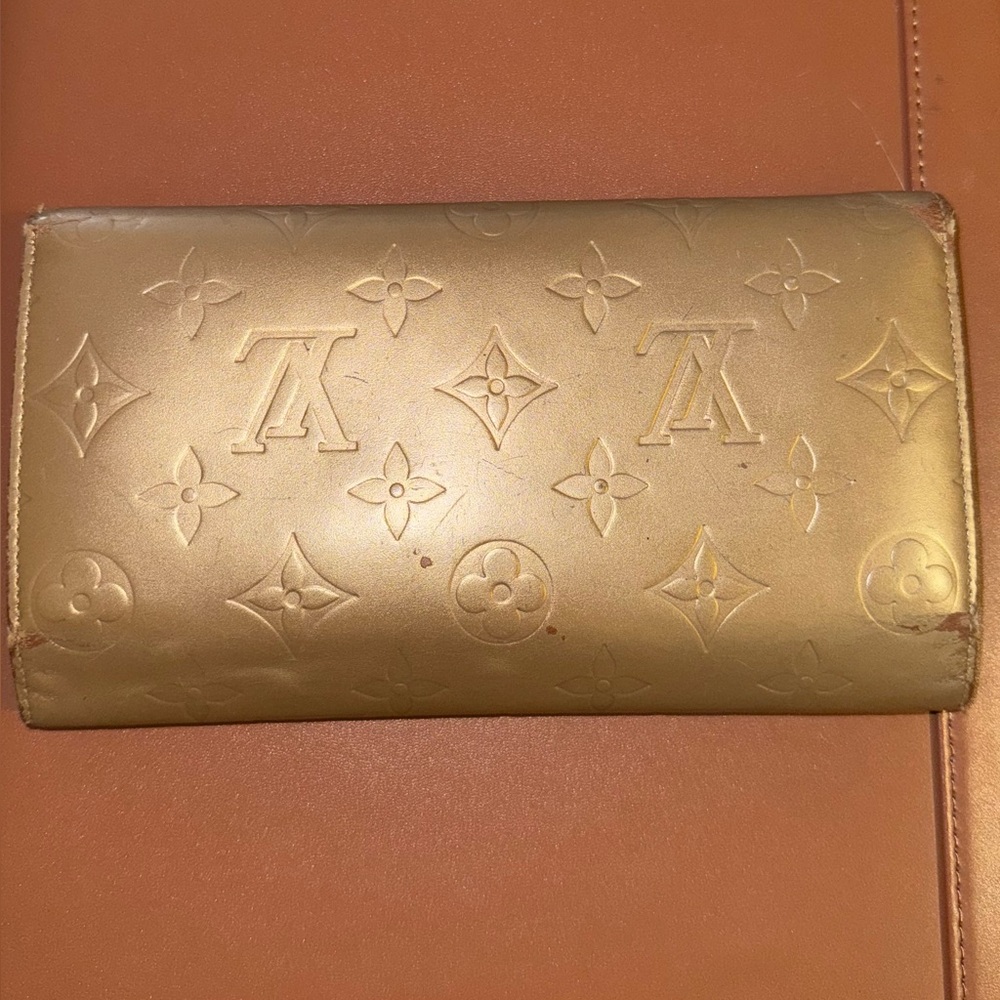 Louis Vuitton Gold Matte Vernis Porte-Tresor International Wallet - Picture 2 of 15
